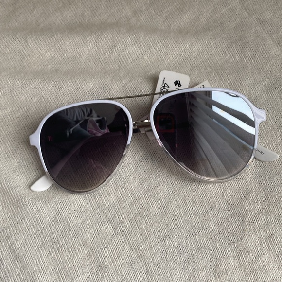 Rocawear Mirror Lens Sunglasses - Picture 6 of 6